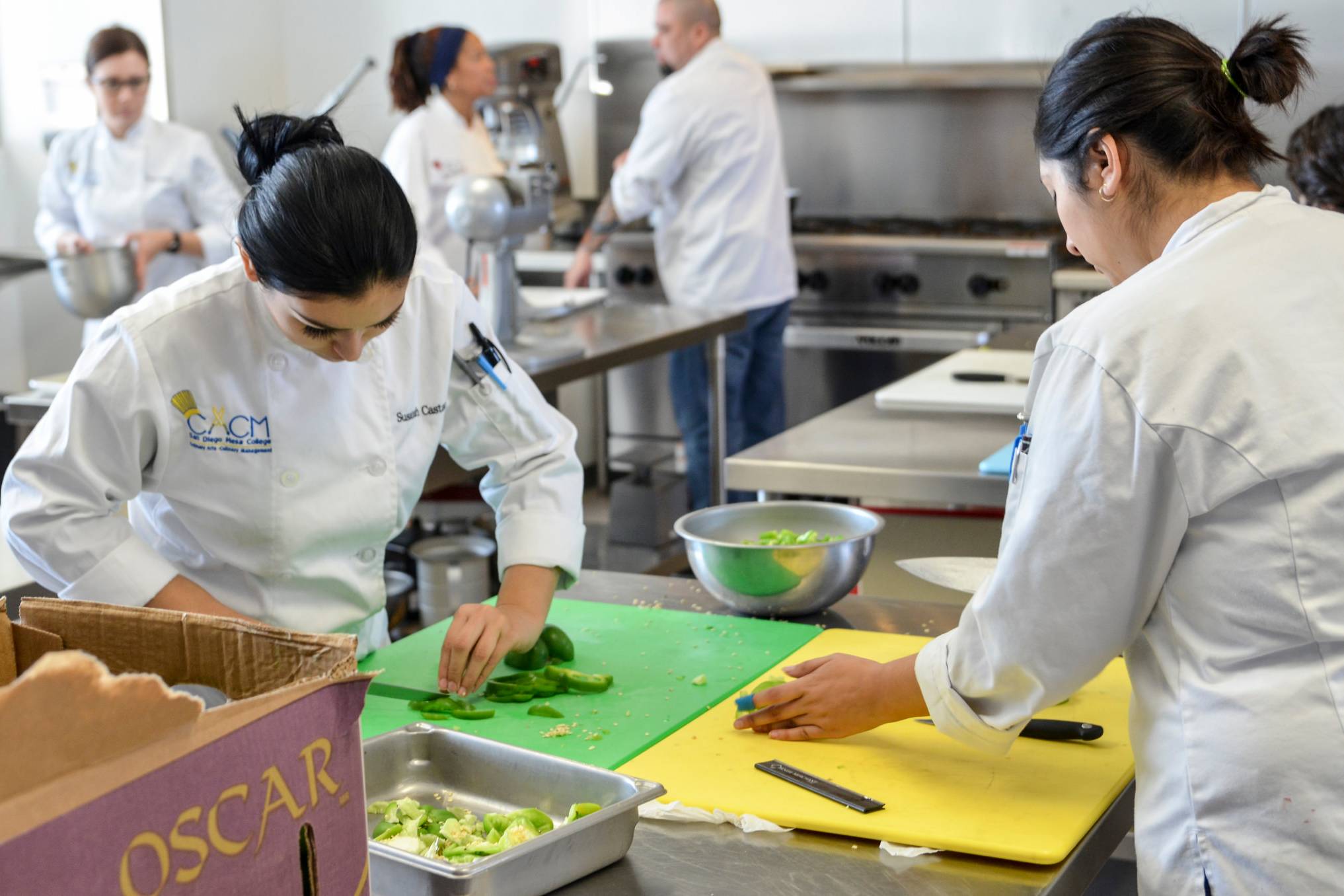San Diego Mesa College’s Culinary Arts/Management students, faculty and alumni will celebrate their new home in the Culinary Outlook at Mesa Commons with a an exciting fundraiser on Thursday, April 6 from 5:30 to 8:30 p.m.